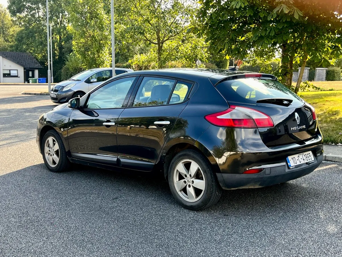 Renault Megane nct 10.2026 tax 09.2026 - Image 2