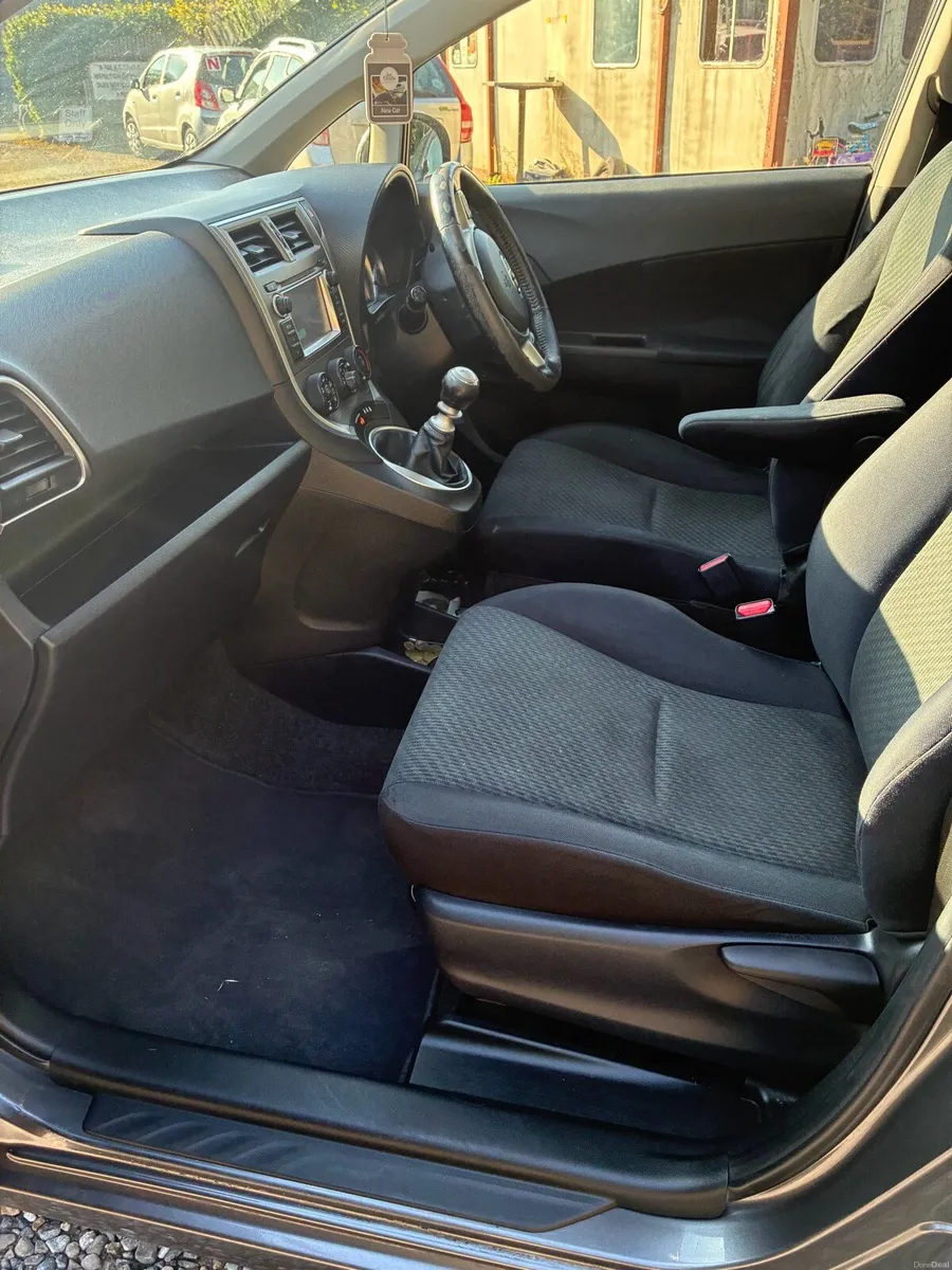 2011 Toyota Verso-S 1.33 Luna ***Fresh NCT*** - Image 2