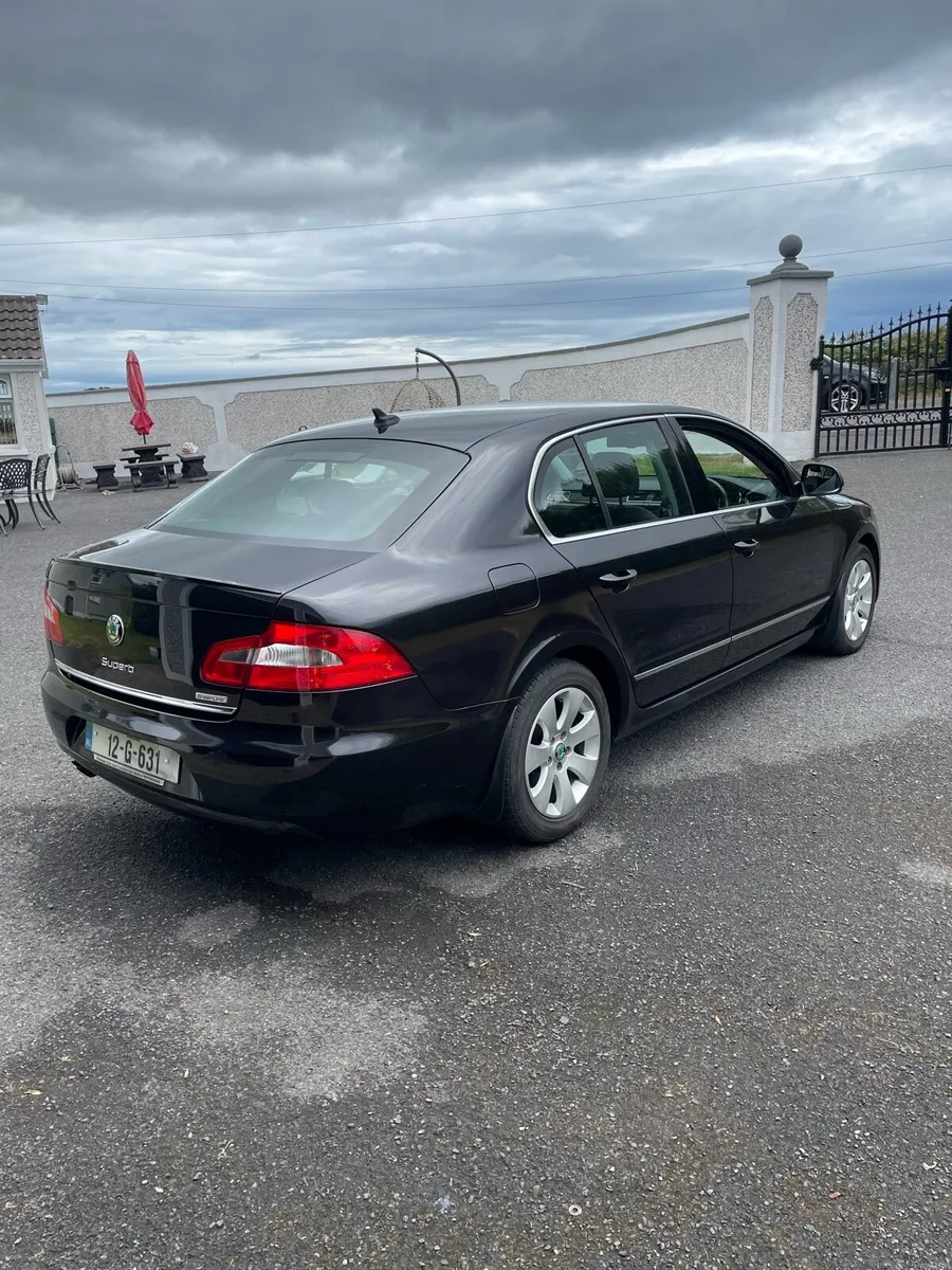 Skoda Superb - Image 4