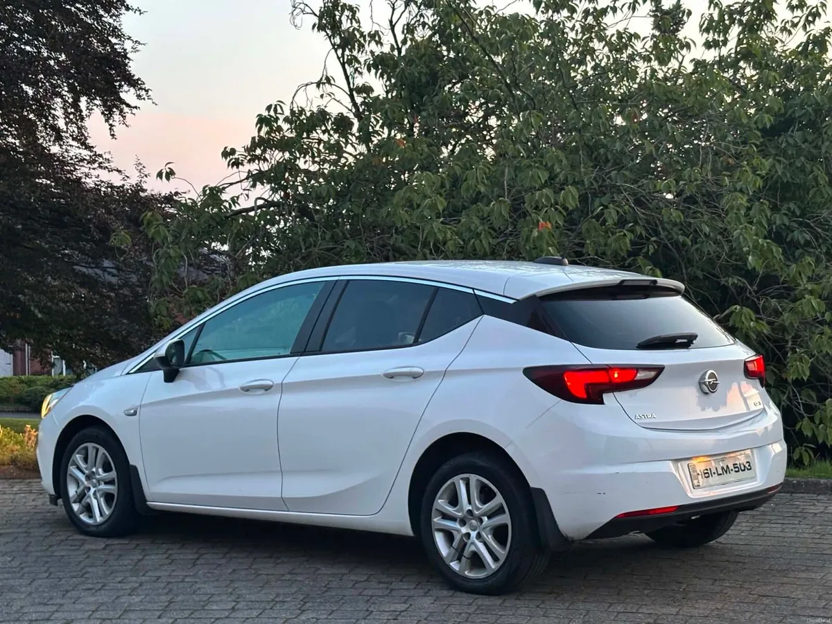 2016 Opel Astra 1.6 cdti 110bhp new model - Image 3