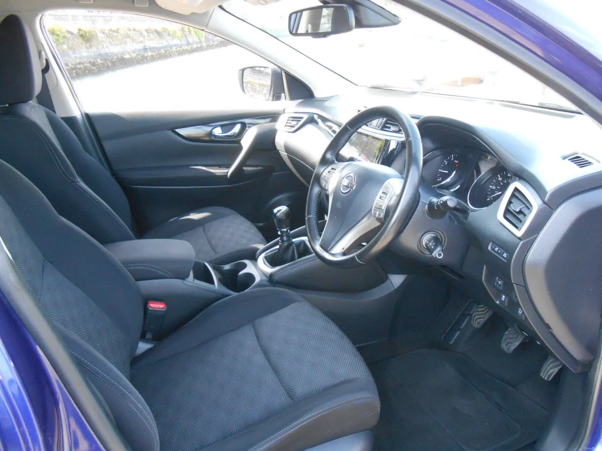Nissan Qashqai 1.2 Petrol Manual  High Spec 2016 - Image 3