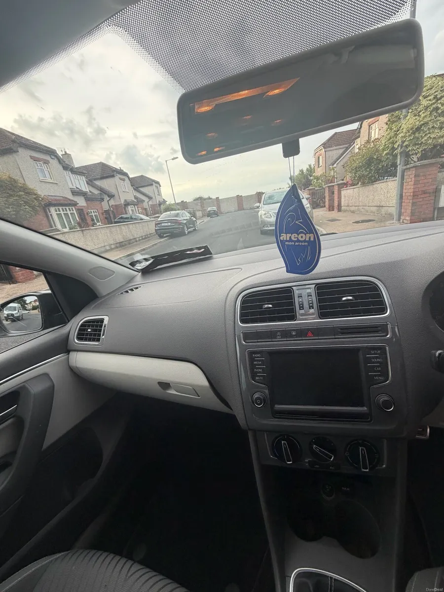 151 Volkswagen Polo - Image 6