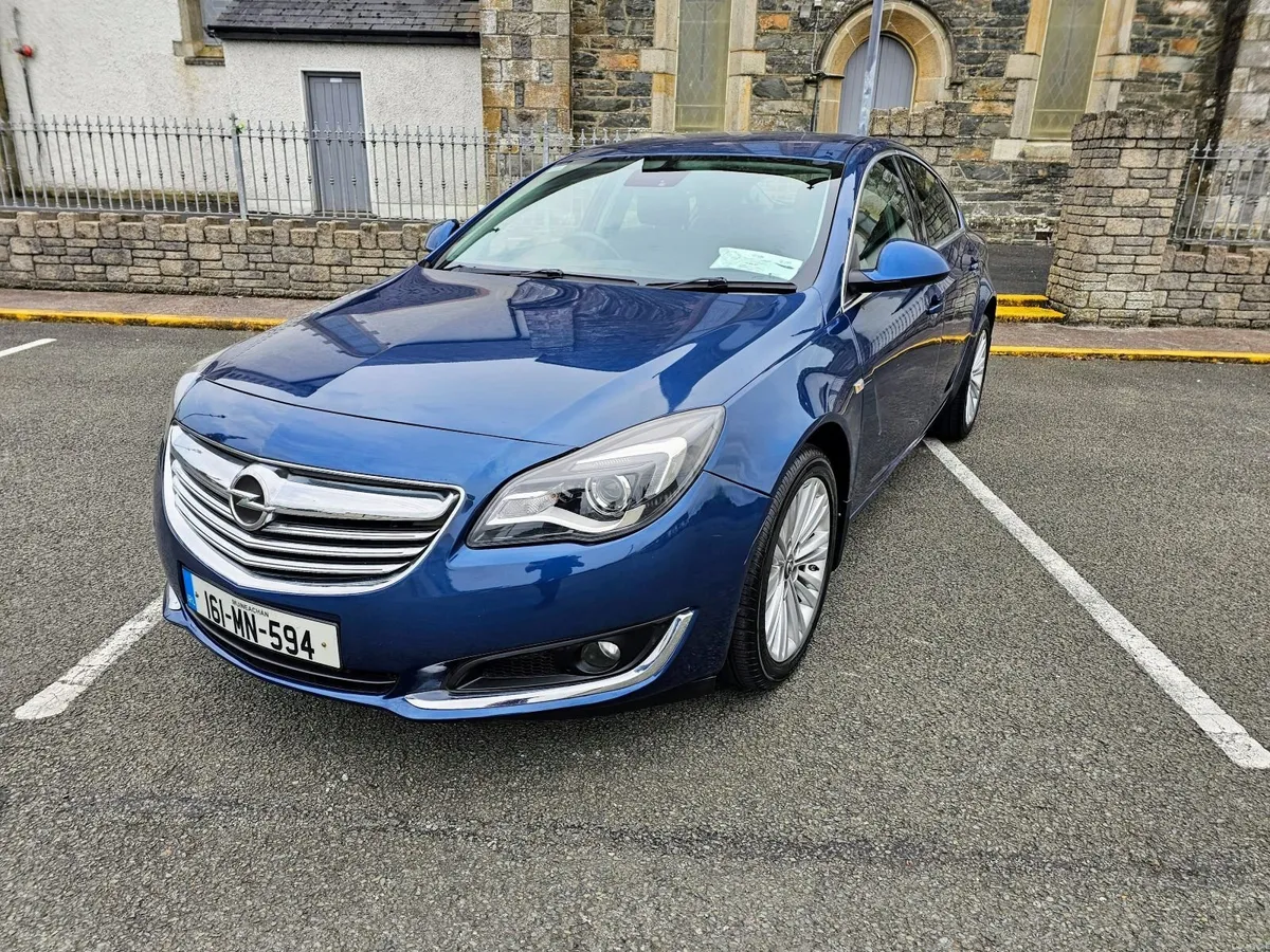Opel Insignia 1.6 diesel Automatic,  Sat Nav - Image 2