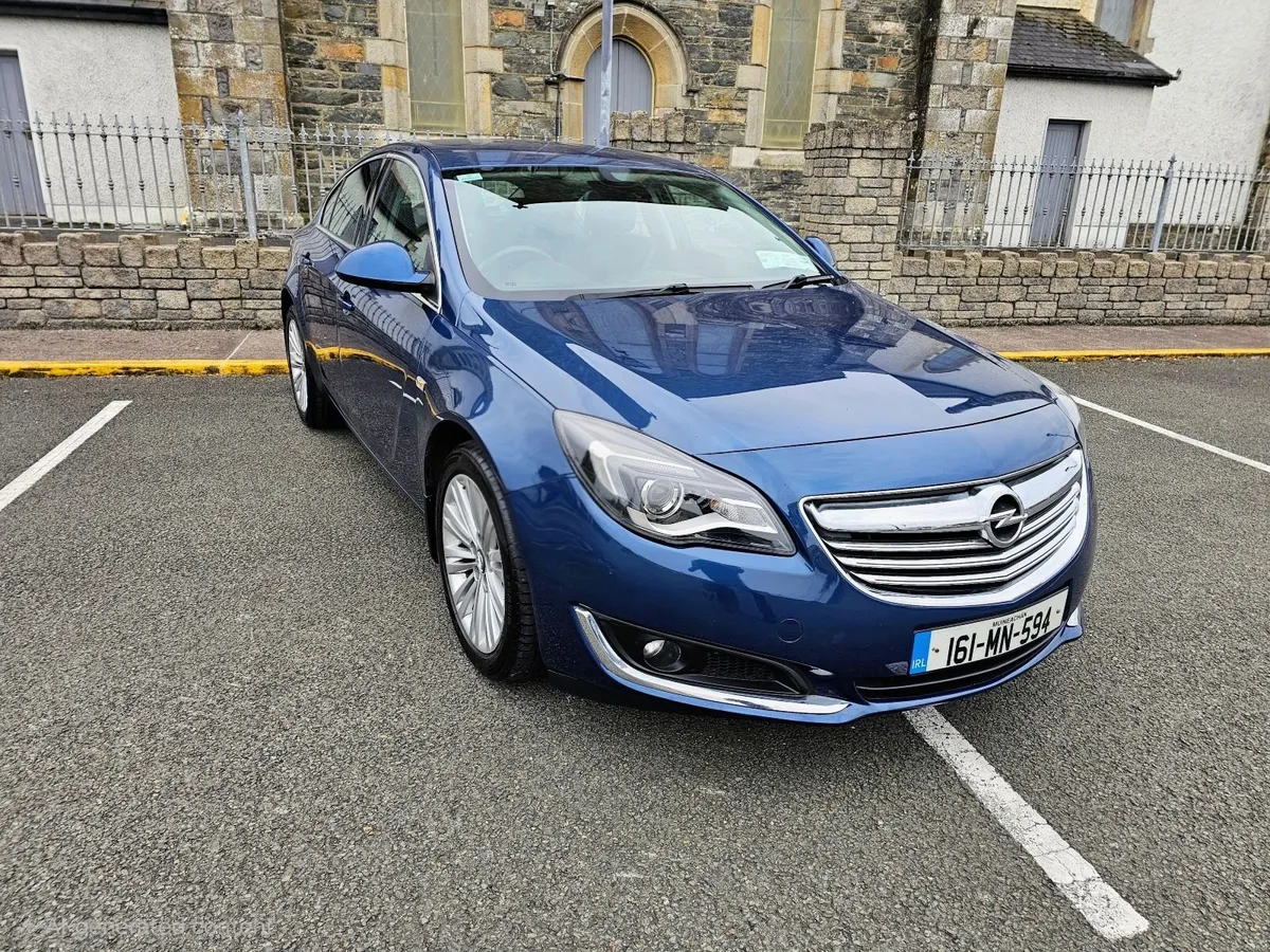 Opel Insignia 1.6 diesel Automatic,  Sat Nav - Image 3
