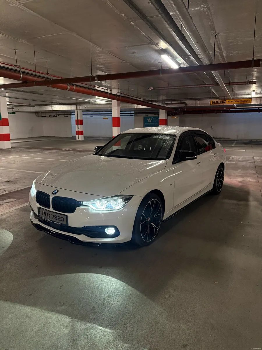 2017 BMW 3series - Image 1