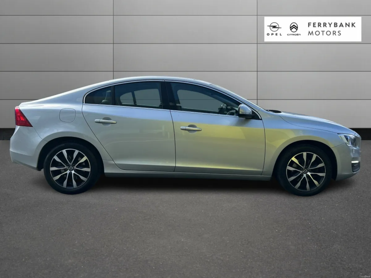 Volvo S60 D2 SE 4DR - Image 4