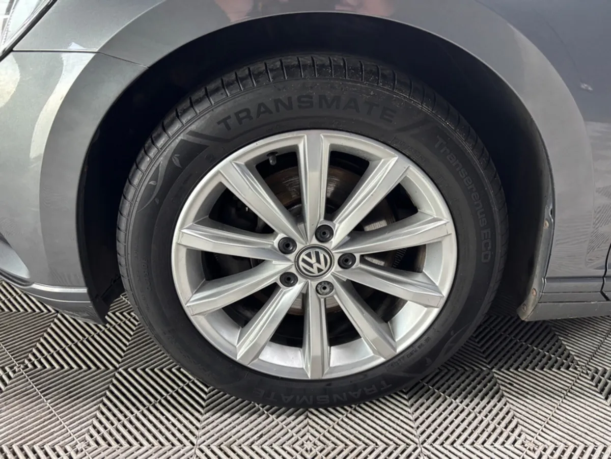 Volkswagen Passat 1.6 TDI SE BUSINESS BLUEMOTION 1 - Image 2