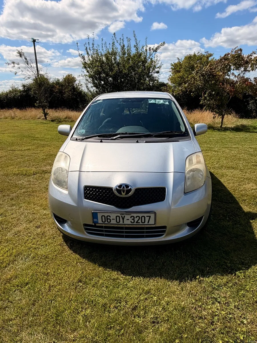 Toyota Yaris 2006 - Image 2