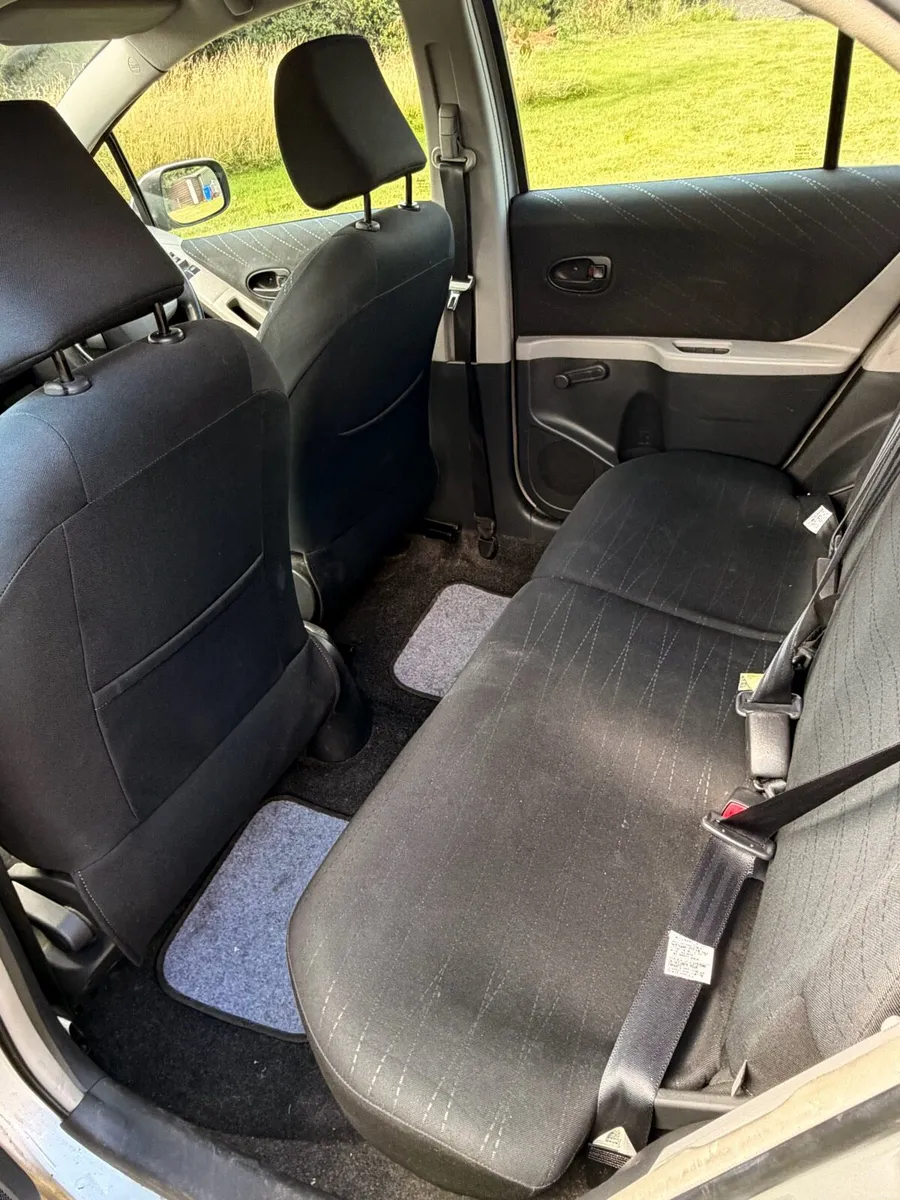 Toyota Yaris 2006 - Image 6