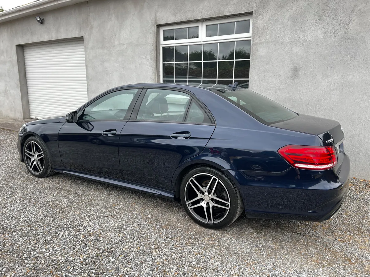 2016 Mercedes Benz E220 CDI Amg Line Auto - Image 3