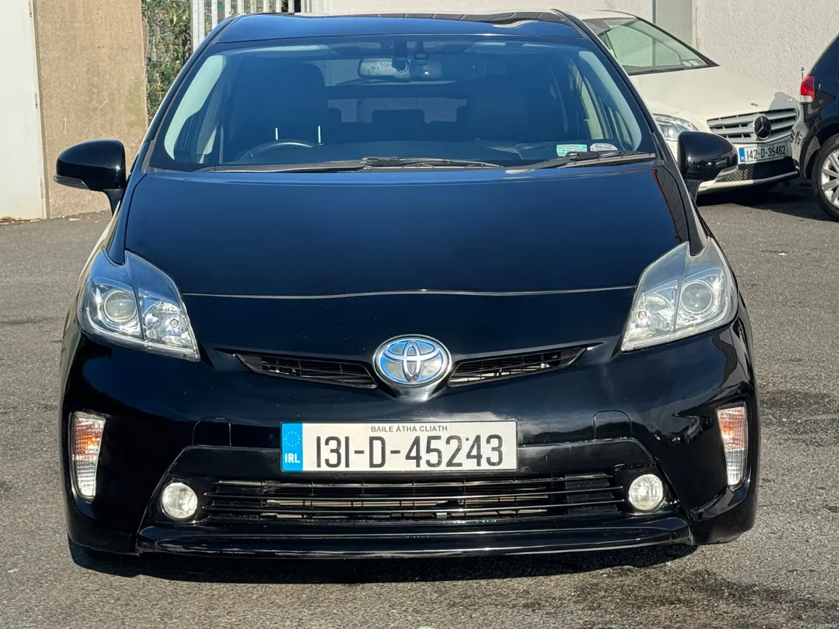 Toyota Prius 2013 Full option - Image 3
