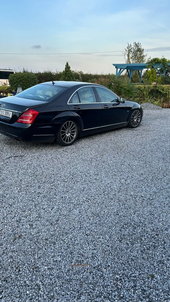 Mercedes-Benz - Image 3