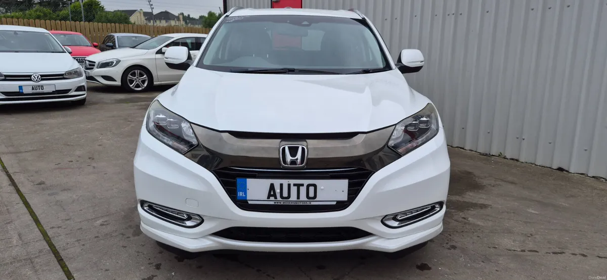 Honda Vezel auto hybrid/petrol 1.5 fully loaded - Image 4