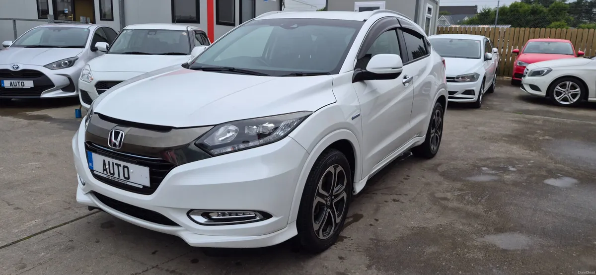 Honda Vezel auto hybrid/petrol 1.5 fully loaded - Image 5