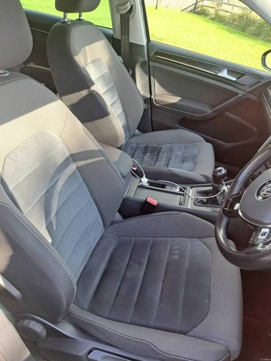 2014 Volkswagen Golf - Image 5