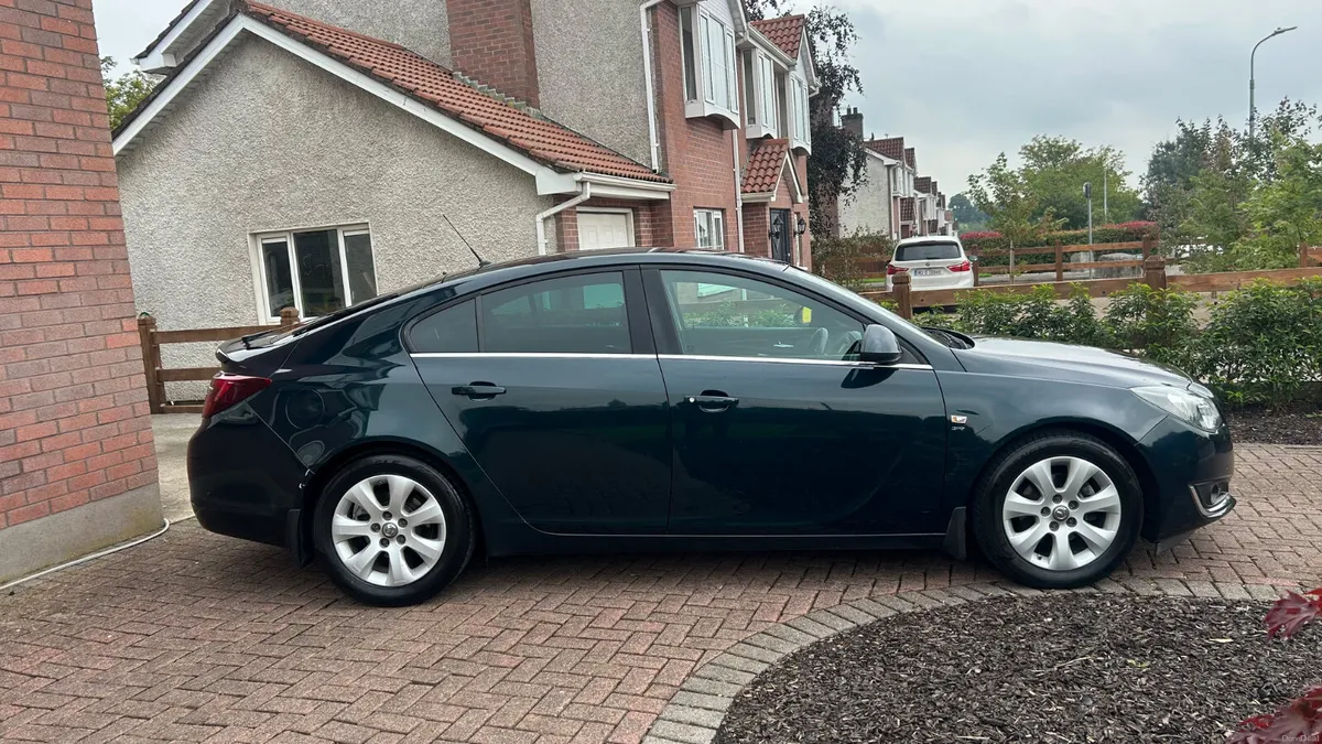 Vauxhall Insignia 2.0cdti  2015 NCT 02/27 - Image 2