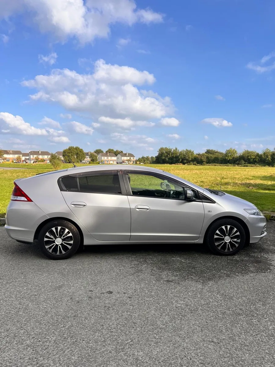 2012 Honda Insight - Image 2