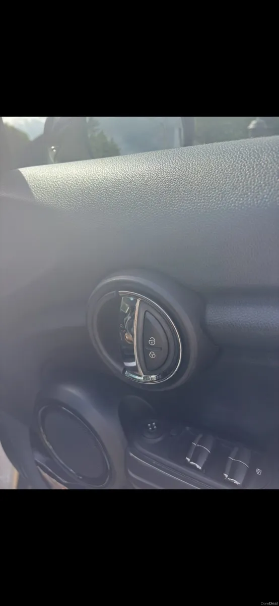 Mini Cooper 2015 *High Spec* - Image 4