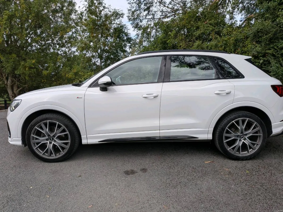 Audi Q3 S-Line BLACK EDITION STYLE PACK - Image 2