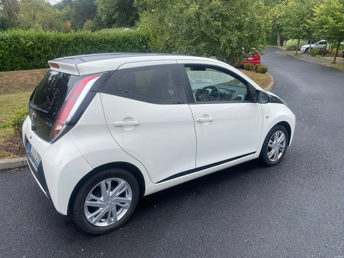 2017 Toyota Aygo 1.0 X-play 4 Door - Image 5
