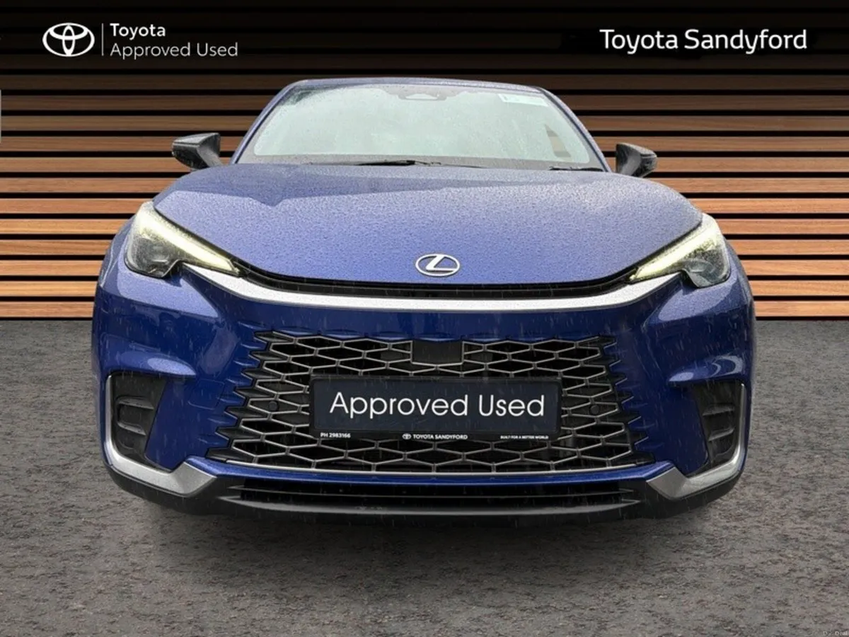 Lexus LBX ELEGANT 1.5 HYBRID AUTOMATIC // CLIMATE - Image 5