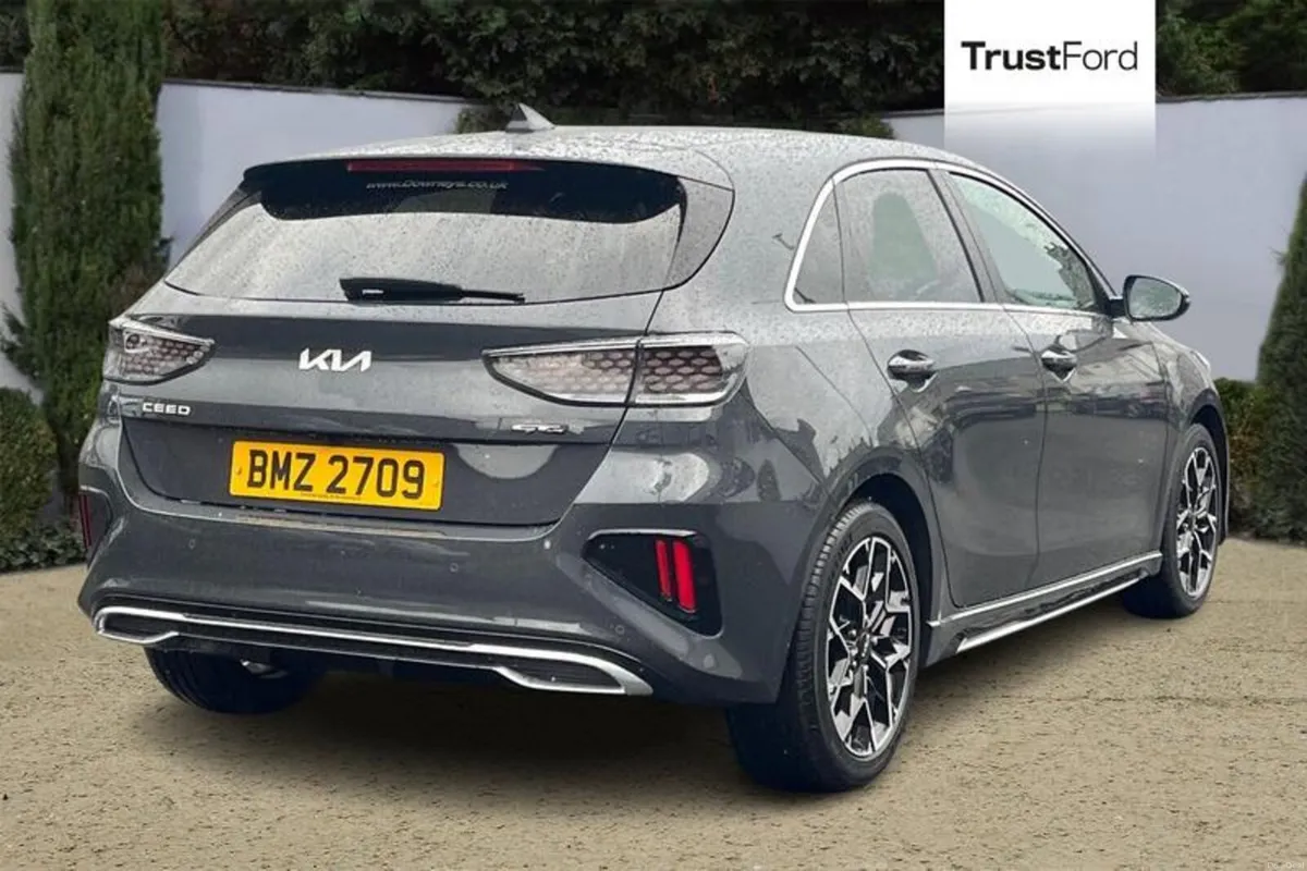 Kia Ceed 1.5T GDi ISG GT-Line 5dr - Image 4