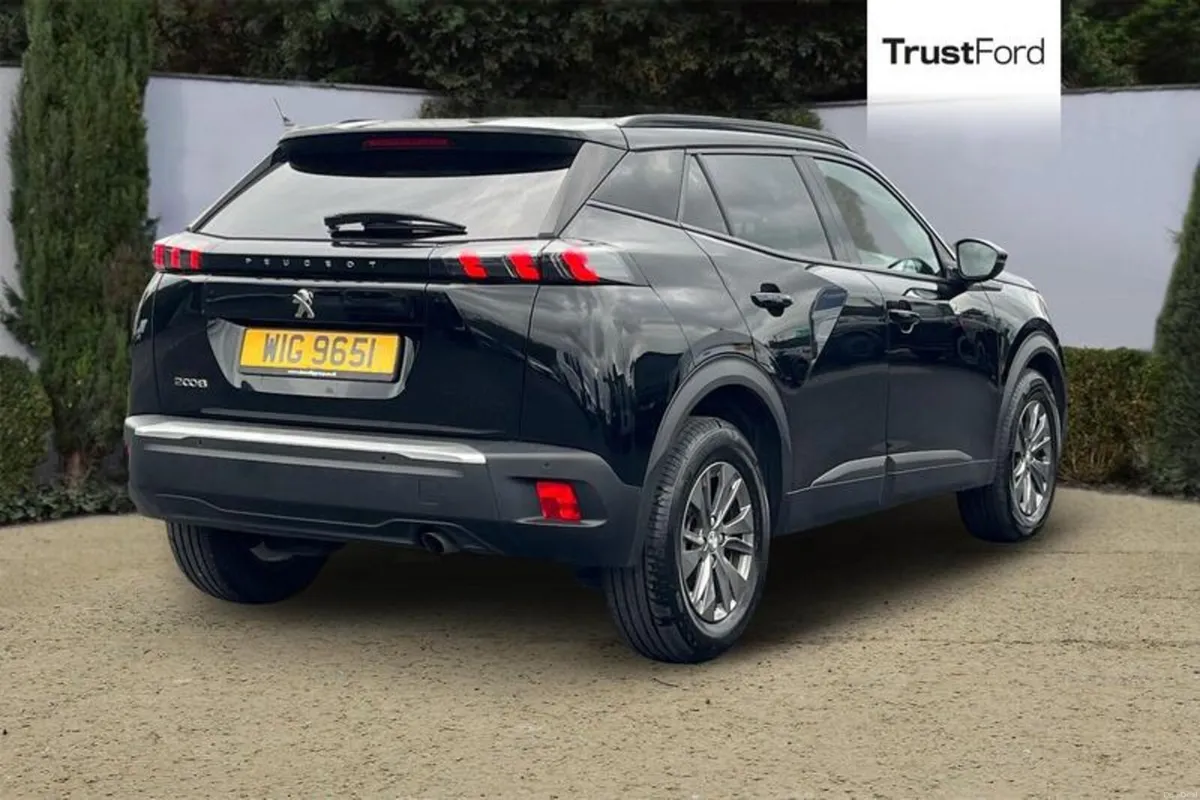 Peugeot 2008 1.2 PureTech Active Premium+ 5dr - CA - Image 4