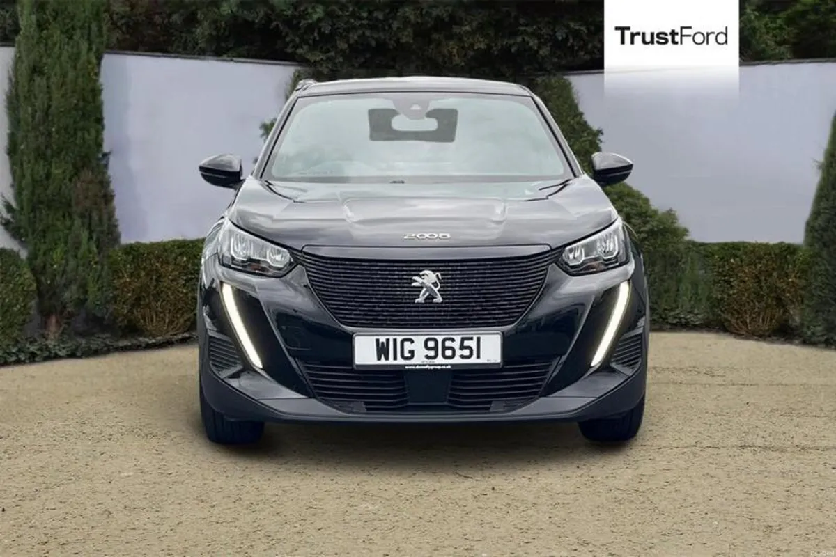 Peugeot 2008 1.2 PureTech Active Premium+ 5dr - CA - Image 6