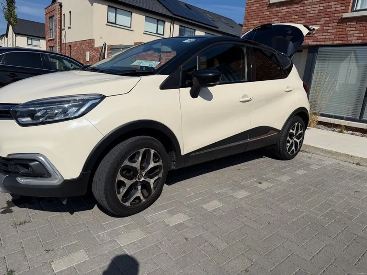 2018 Renault Captur - Image 2