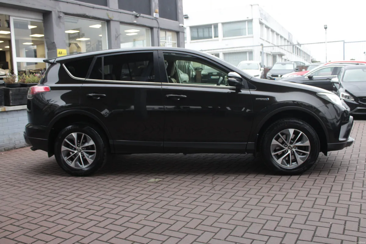 Toyota RAV4 2016 - Image 3