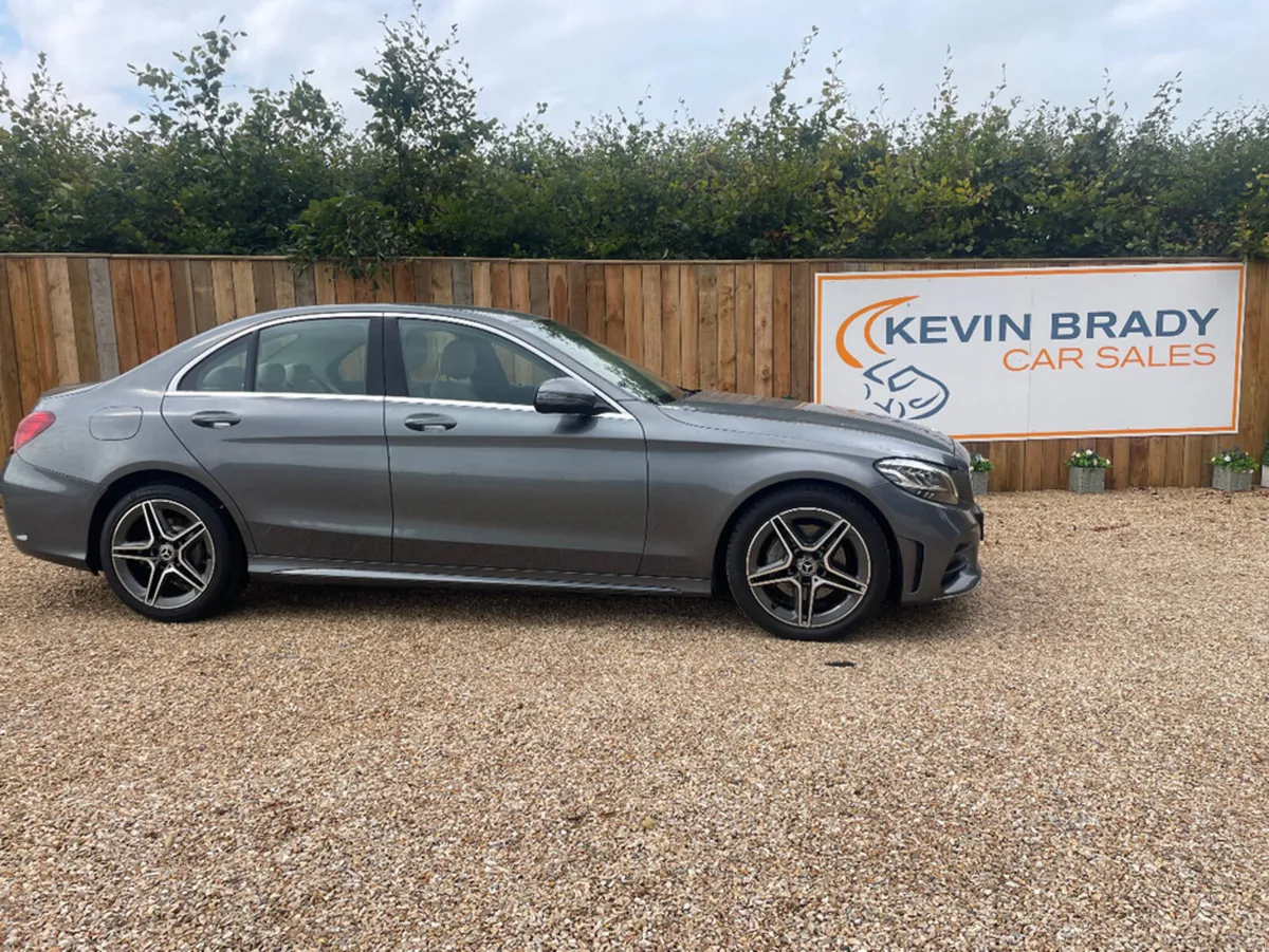 Mercedes-Benz C-Class 180 D AUTO AMG STYLING - Image 3