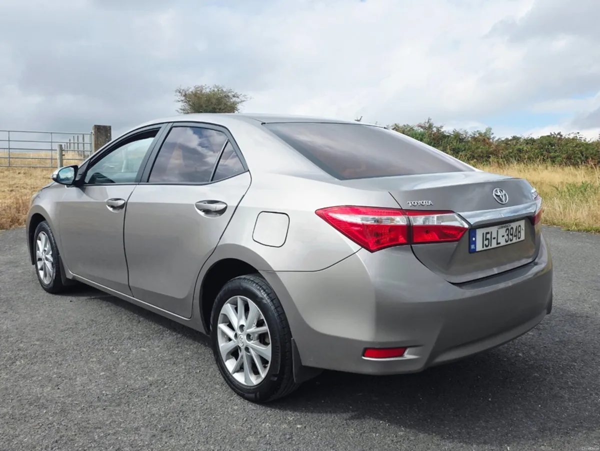 Toyota Corolla 1.4 D-4D AURA 4DR - Image 4