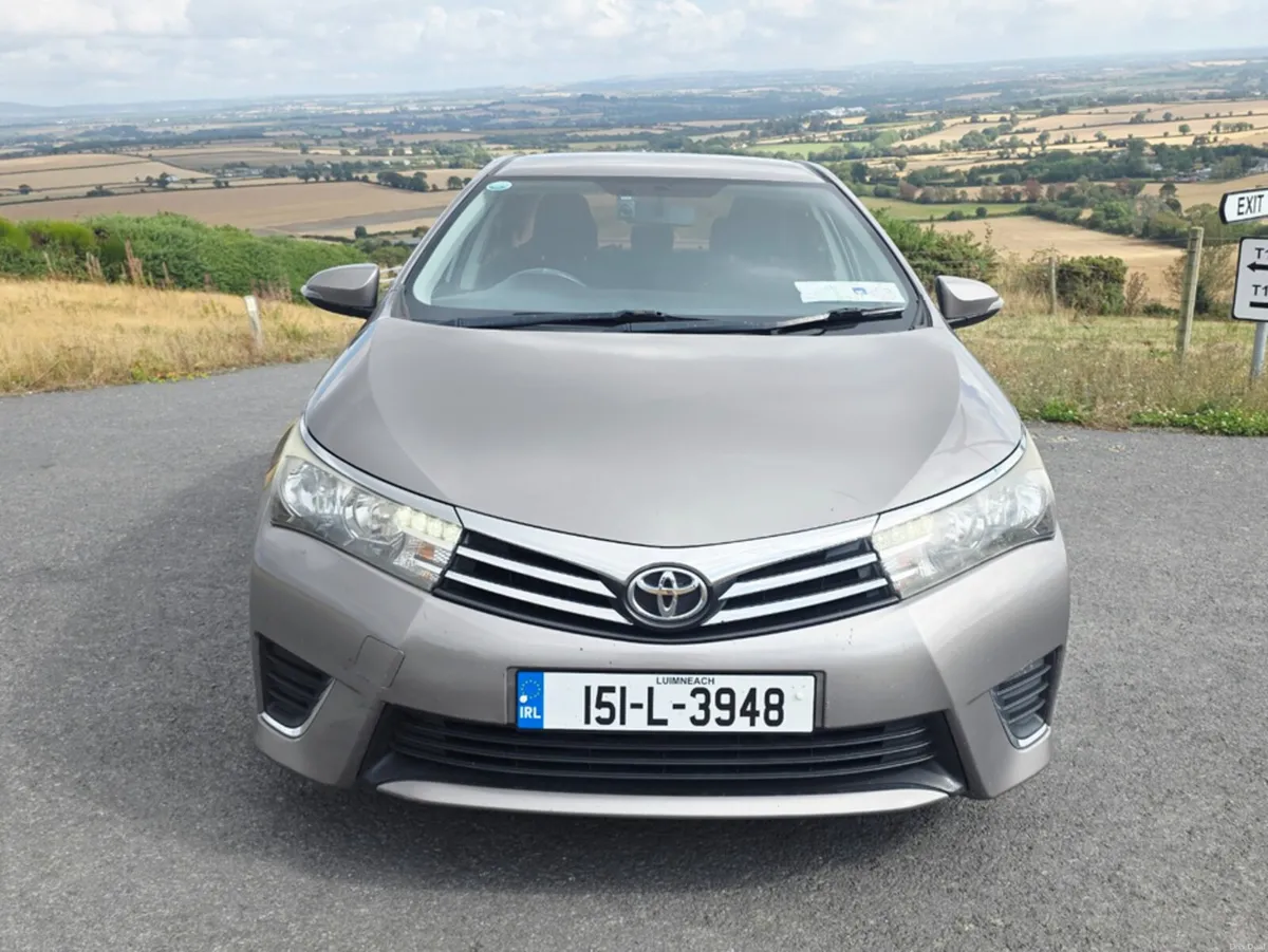 Toyota Corolla 1.4 D-4D AURA 4DR - Image 6