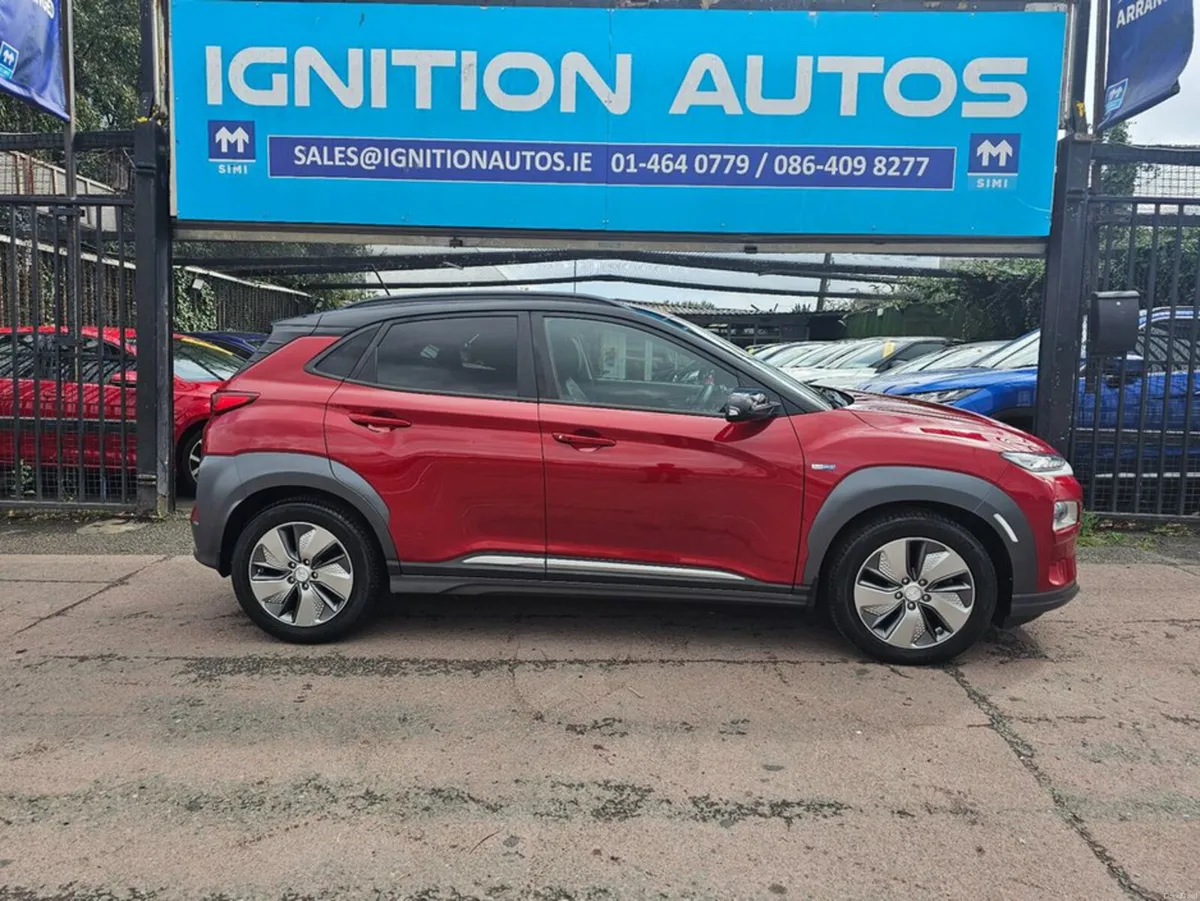 Hyundai KONA FULL EV, 64 KWH, LOW MILEAGE, LEATHER - Image 2