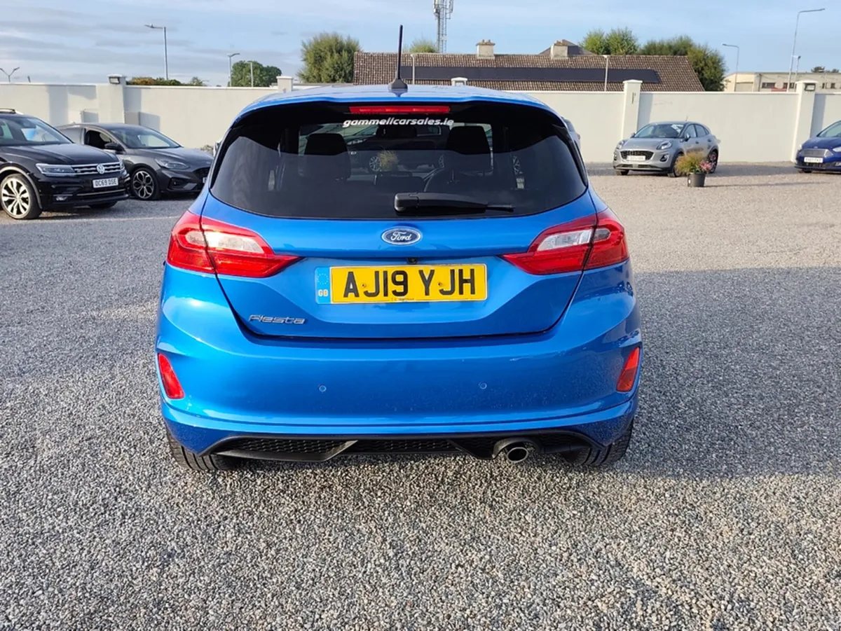 Ford Fiesta ST-LINE TURBO ACTIVE - Image 3