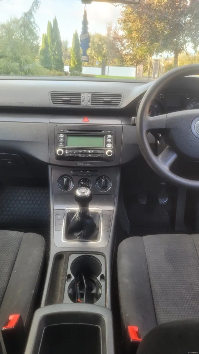 Volkswagen Passat 2006 - Image 4
