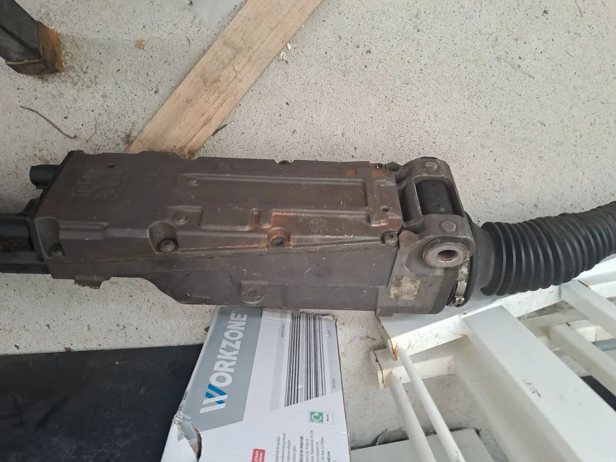 Audi A6 2014 steering rack for sale - Image 4