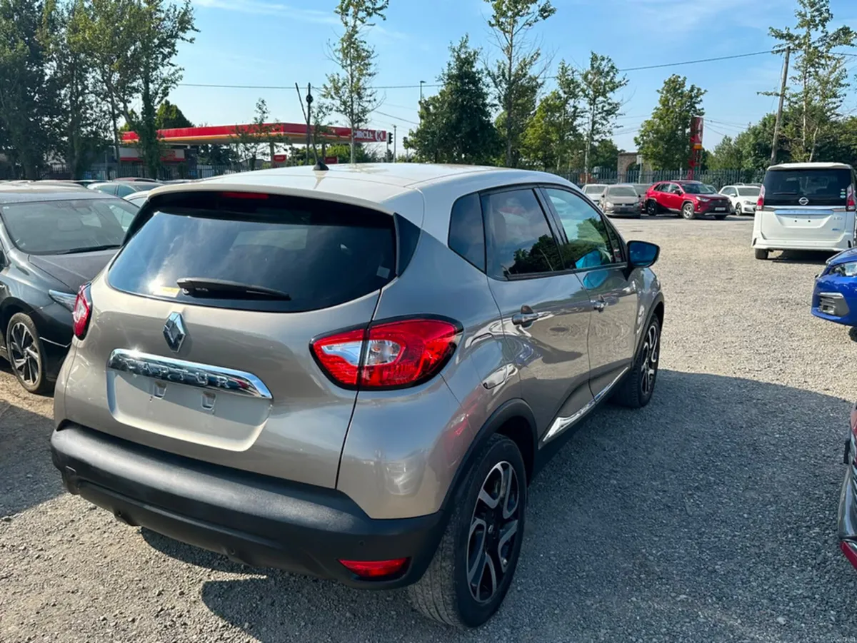 Renault Captur INTENSE 1.2L Petrol Automatic - CRU - Image 6
