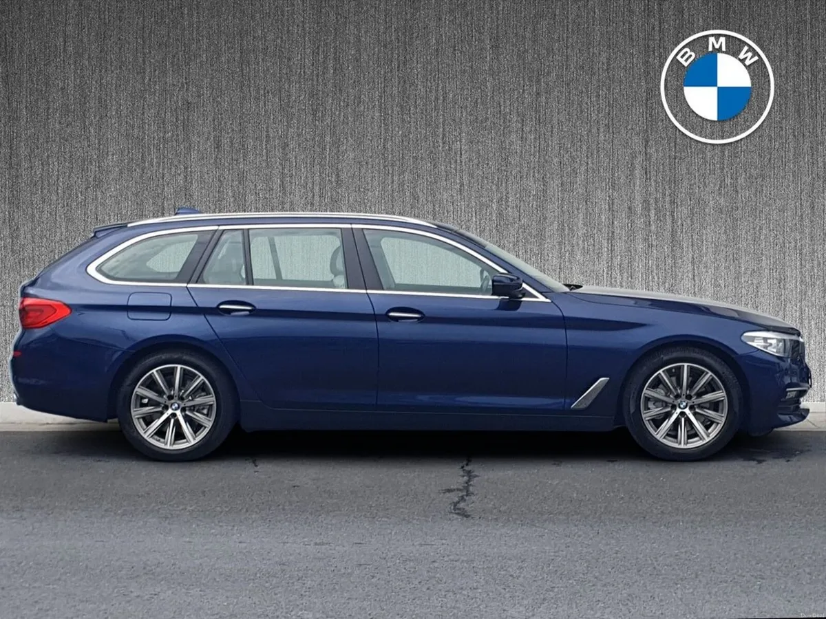 BMW 5-Series 520d SE Touring - Image 3
