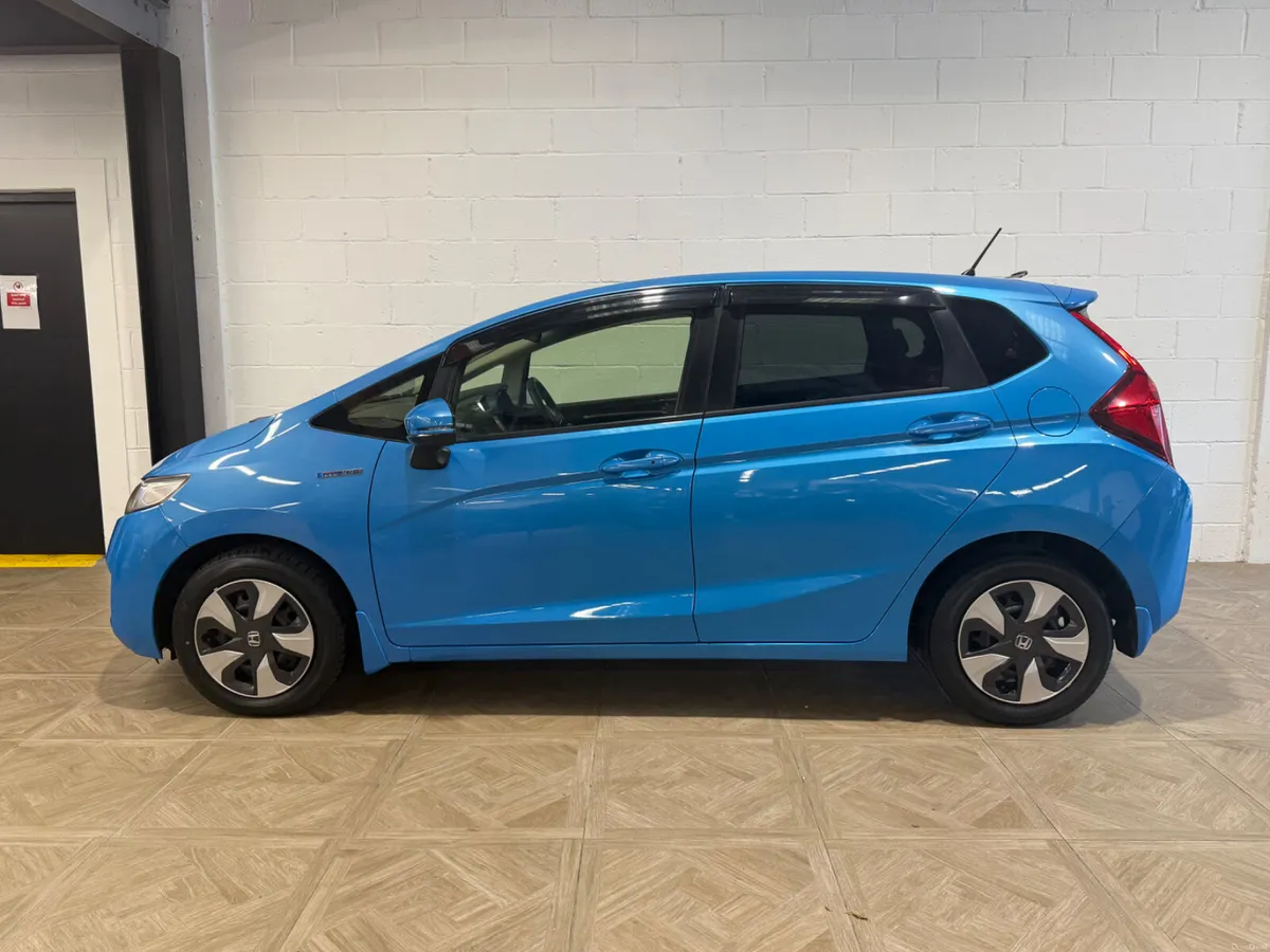 Honda Fit 2015 1.5 Petrol Hybrid NEW NCT - Image 4