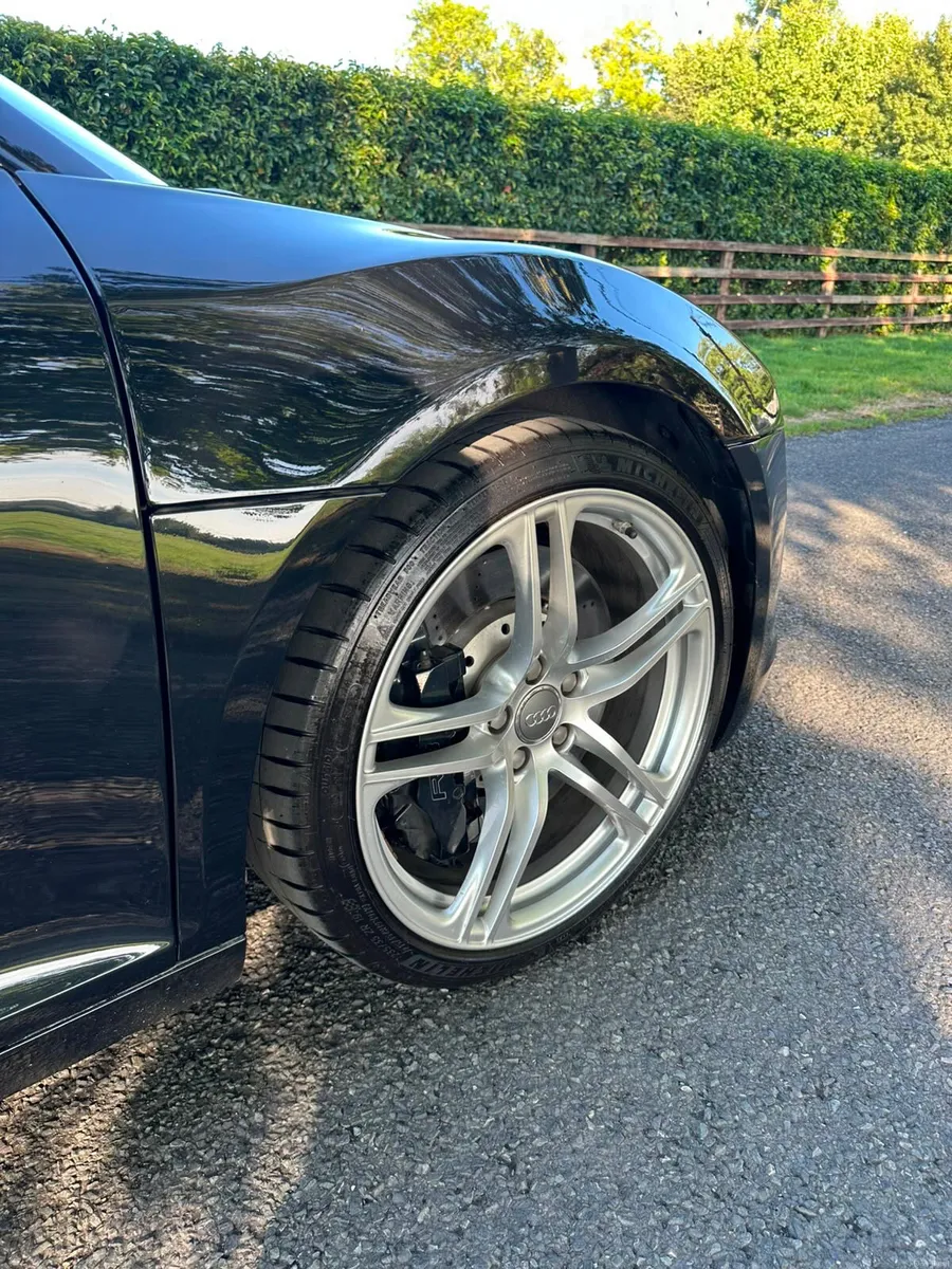 Audi R8 Manual (Deposit Taken) - Image 3
