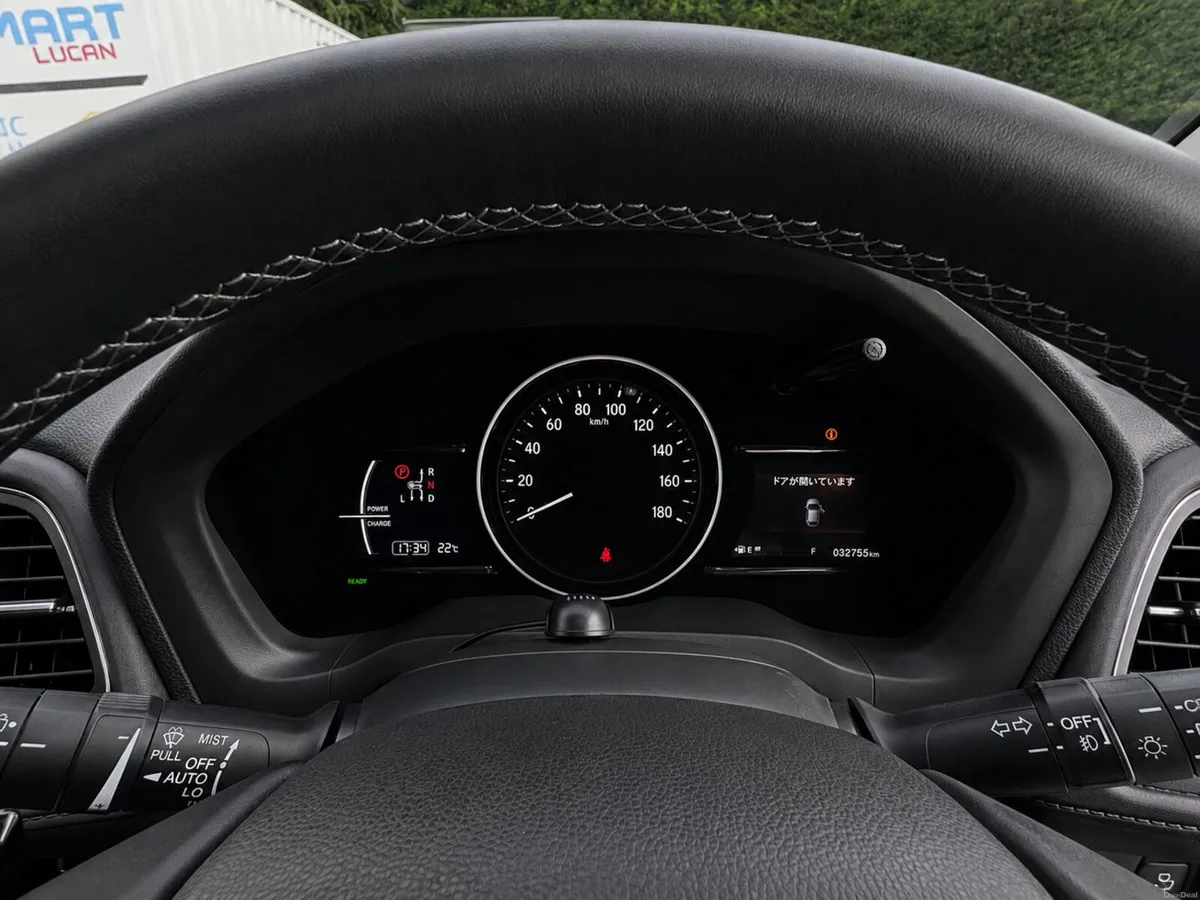 HONDA HRV/VEZEL HYRBID  2021  32K KM ONLY - Image 6