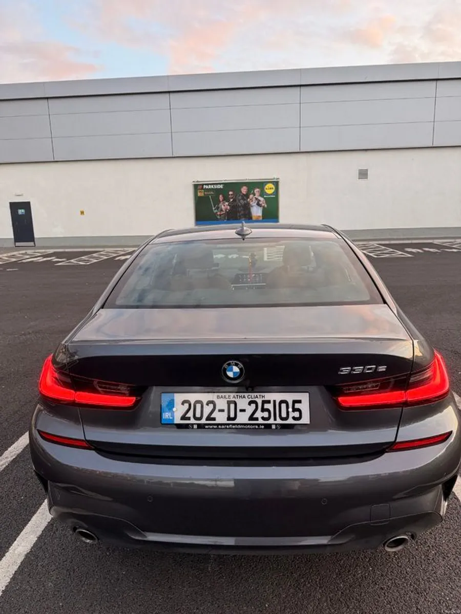 2020 BMW 3 Series - Image 3