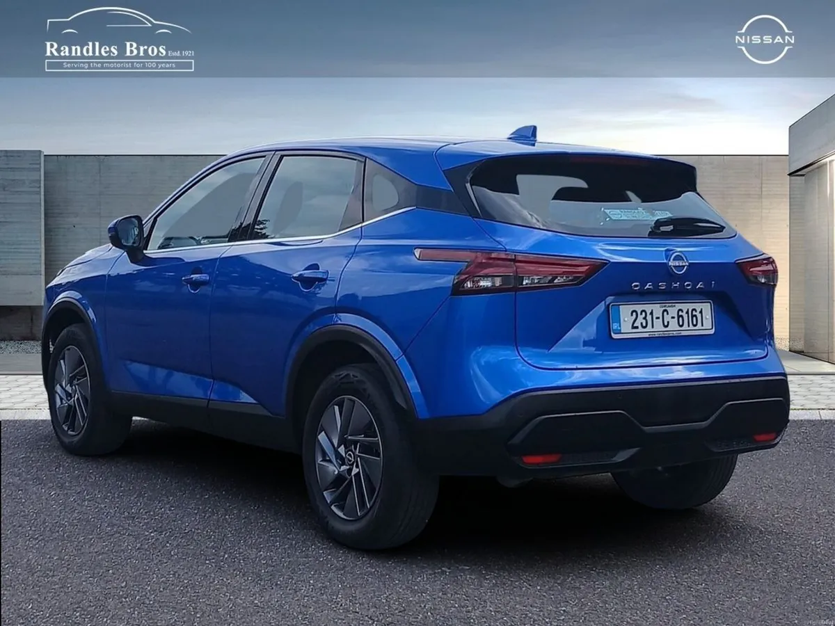 Nissan Qashqai 1.3 PET MILD HYBRID SV CVT - Image 2
