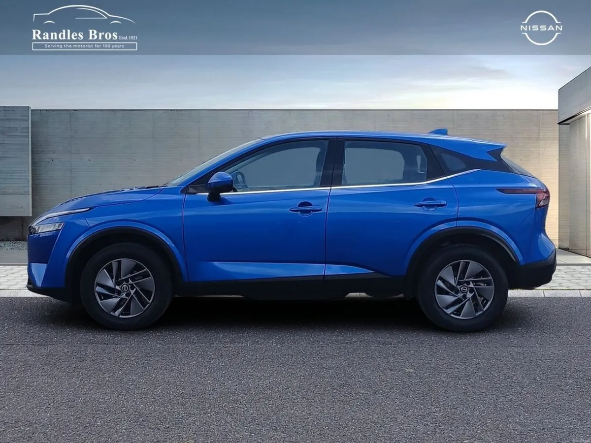 Nissan Qashqai 1.3 PET MILD HYBRID SV CVT - Image 3