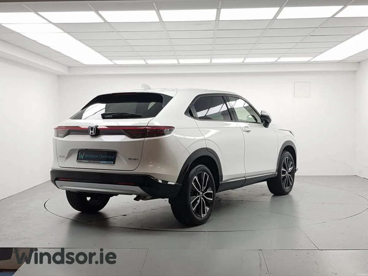 Honda Vezel VEZEL 6AA-RV5 5 DRS AUTO - Image 2
