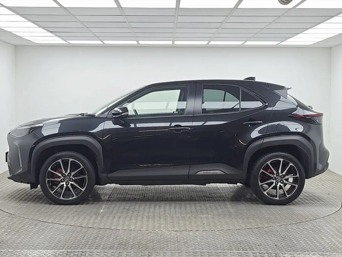 Toyota Yaris Cross Top Spec GR Sport - Image 5