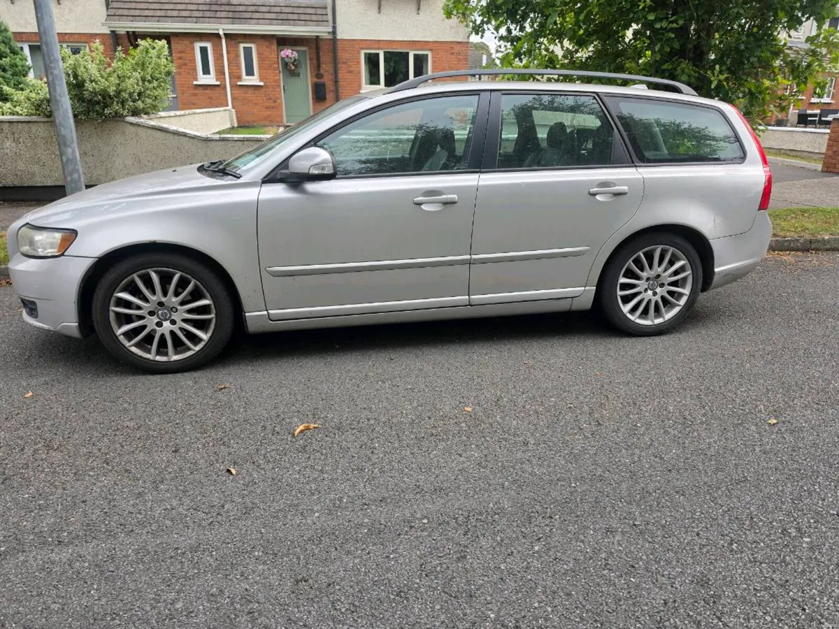 Volvo v50 - Image 3