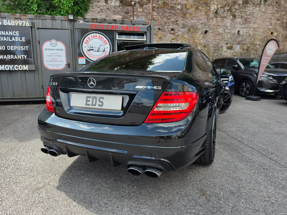 Mercedes-Benz C63 Edition 125         2011 - Image 5
