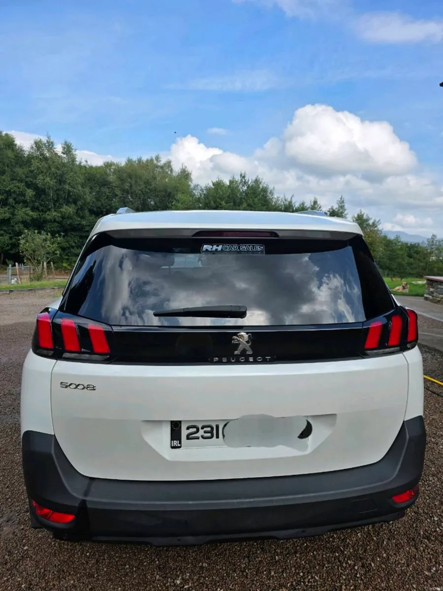 Peugeot 5008 Active 1.5 Blue HDI 130 - Image 6